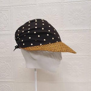 Saks Fifth Allee 1960er Jahre Strohhut Polka Dot Schirmmütze aus Stroh mit schwarz-weißer Zierleiste