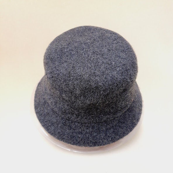Folding Travel 100 % Wool Bucket Hat Winter Cloche Black  display picture 2