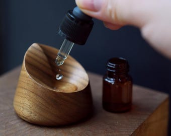 Wood Essential Oil Diffuser, Minimalist Walnut Wood Essential Oil Holder, Natural Essential Oil Diffuser Evaporator, Wooden Gift, Home Decor