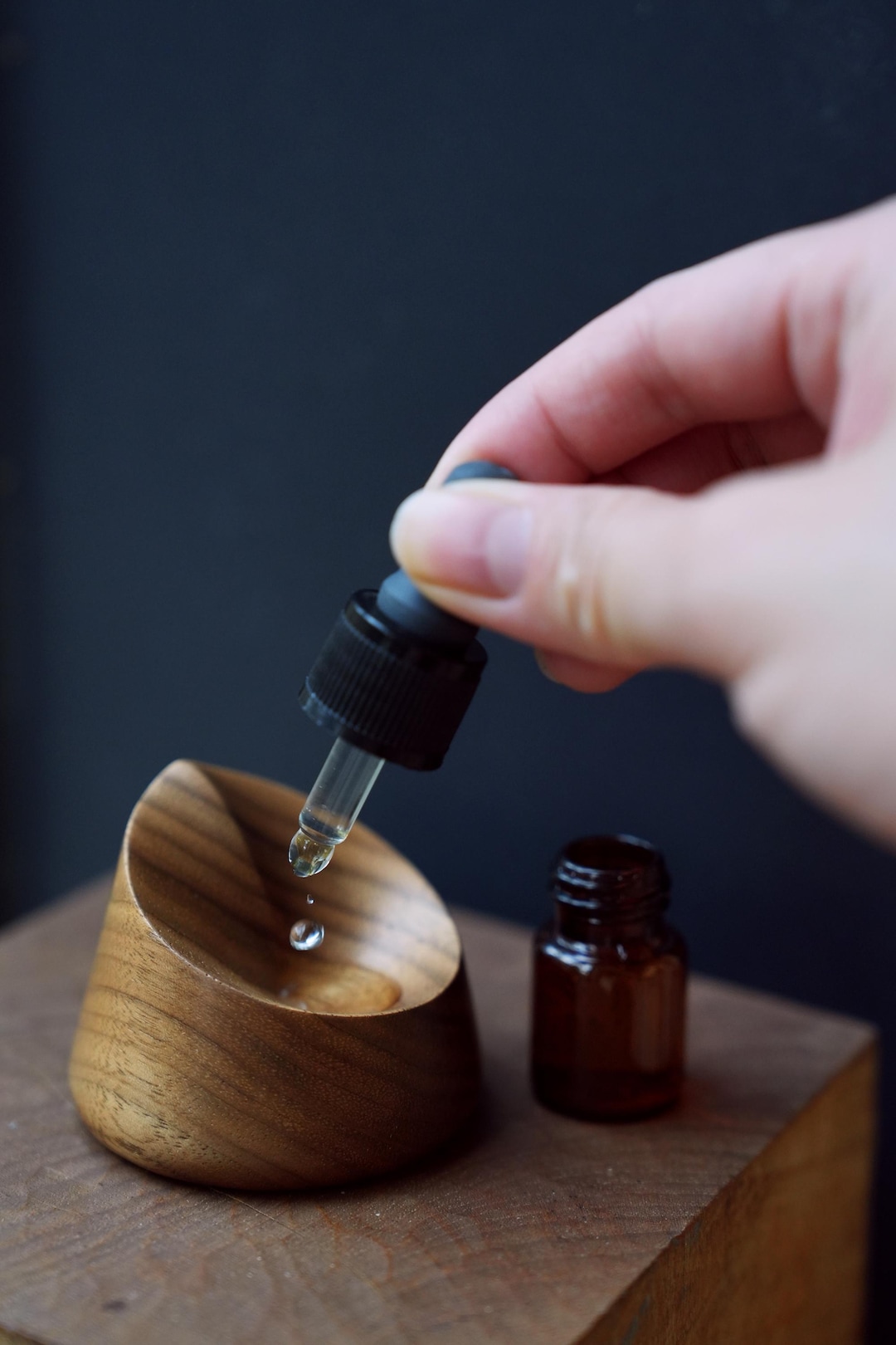 Wood Essential Oil Diffuser, Minimalist Walnut Wood Essential Oil ...