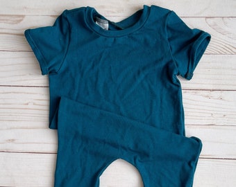 Bamboo Pull on Romper. Minimalist no-snaps Jumpsuit for Toddlers. T-Shirt Bamboo Romper Baby Shower Gift.