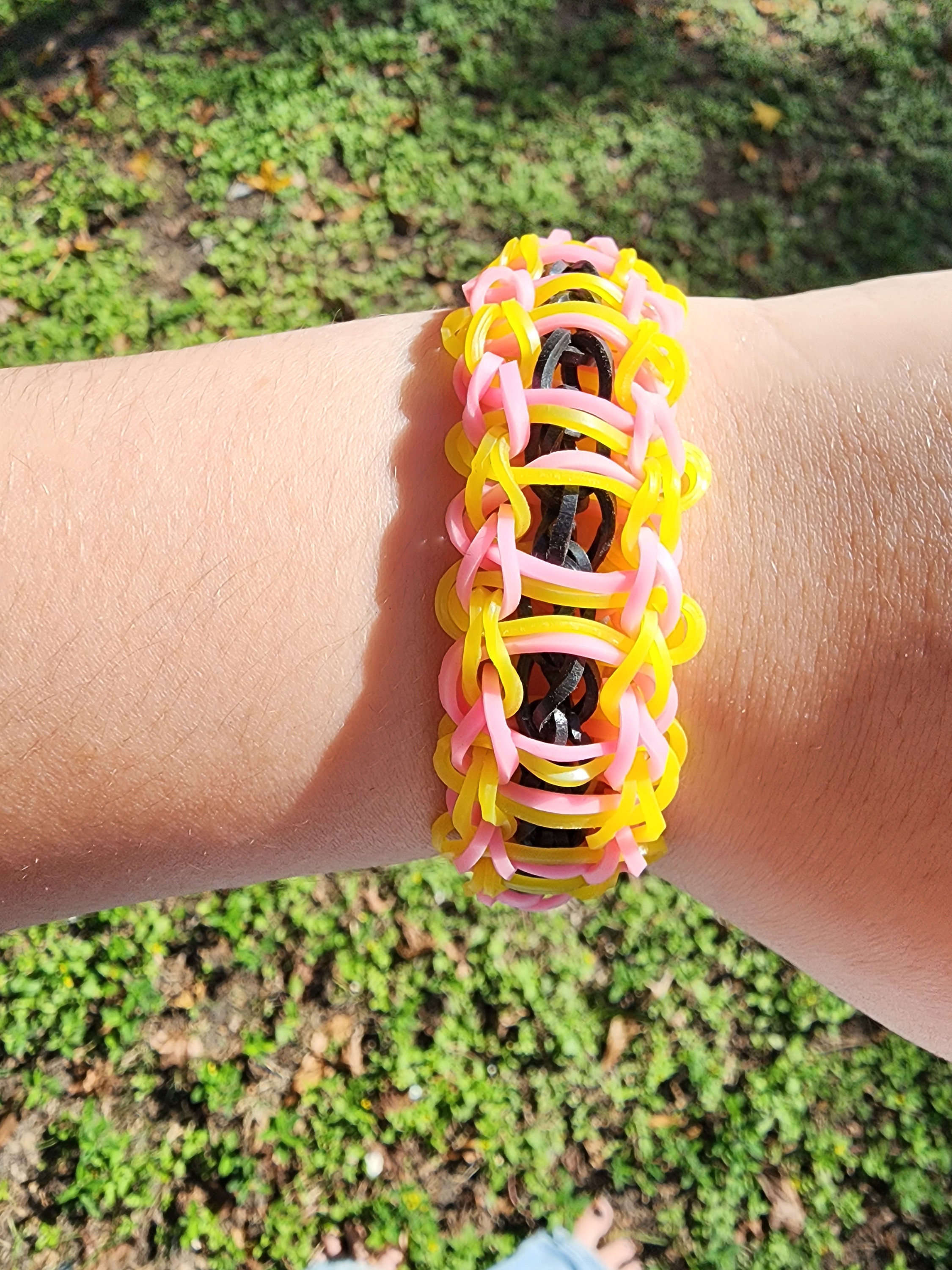 Rubber Band Bracelets Colorful and Customizable 