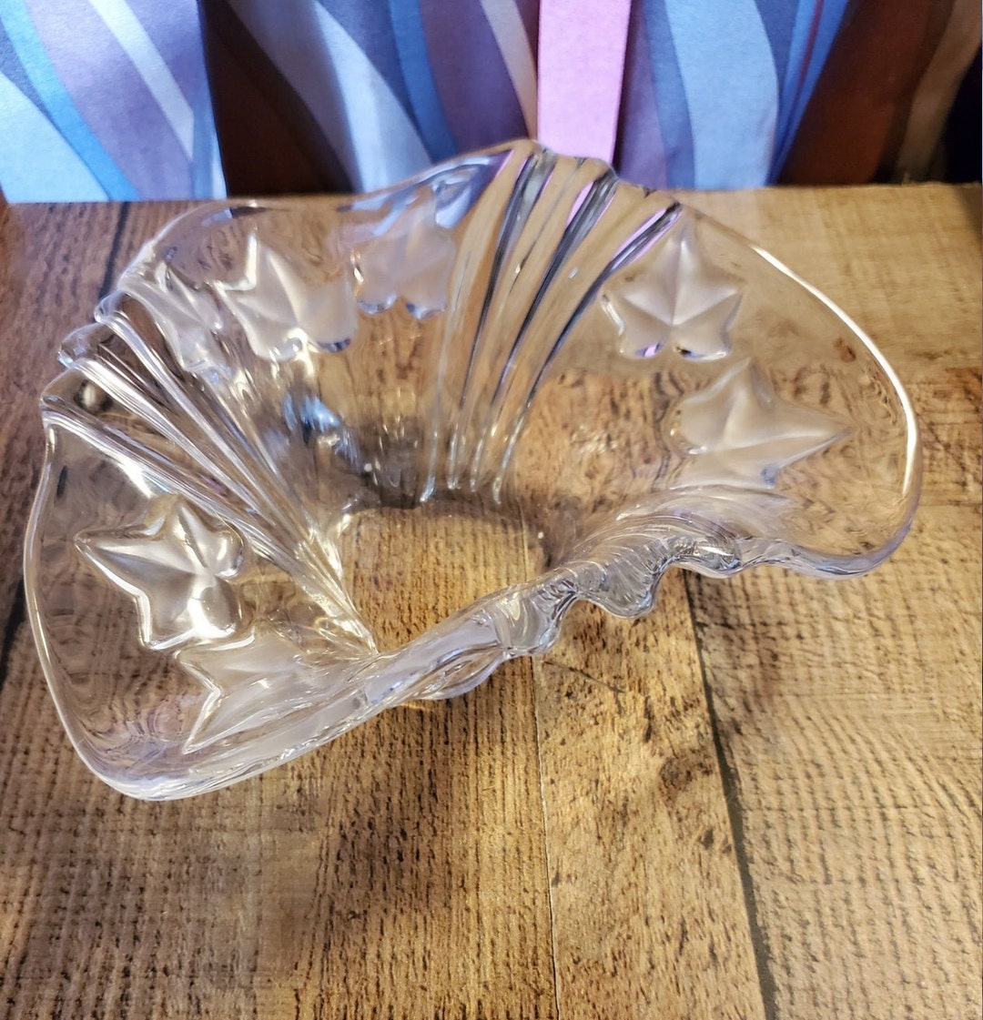 Vintage Mikasa Crystal Centerpiece Bowl Parisian Ivy Handkerchief