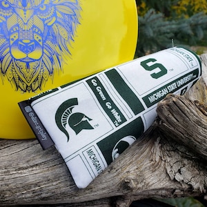 Disc Golf/ Ultimate Frisbee Chalk Bag for Improved Grip (Spartans) - By Gripley&#39;s