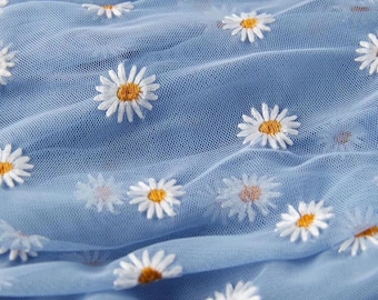 14 Choose a size 12 or by the yard Small Spaced Daisy on Blue Dasies Flowers 100/% Cotton Fabric FQ Fat Quarter