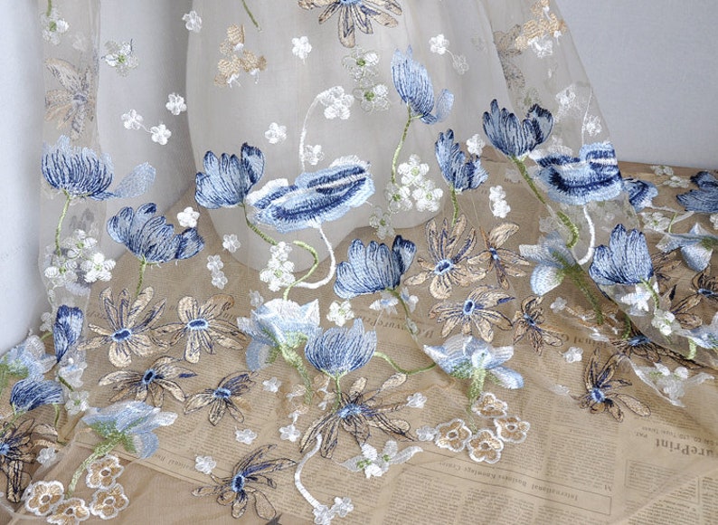 Tissu en dentelle 3 couleurs fleur de lotus bleu broderie exquise tulle doux dentelle de mariage robe de mariée en dentelle tissu 51 largeur par mètre image 6