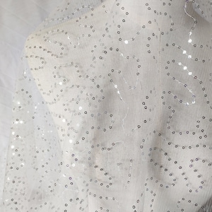 Tela de encaje de tul blanco con lentejuelas plateadas, exquisita tela de tul suave, encaje de boda, encaje nupcial, tela para vestido, velo de encaje de 59 pulgadas de ancho