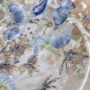 Tissu en dentelle 3 couleurs fleur de lotus bleu broderie exquise tulle doux dentelle de mariage robe de mariée en dentelle tissu 51 largeur par mètre image 5