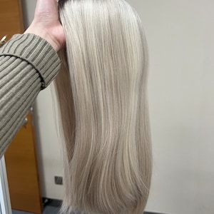 Peluca de cabello humano europeo con base de seda, rubio platino, de 20 x 20 cm. Peluca de seda de lujo para mujeres con cabello fino.