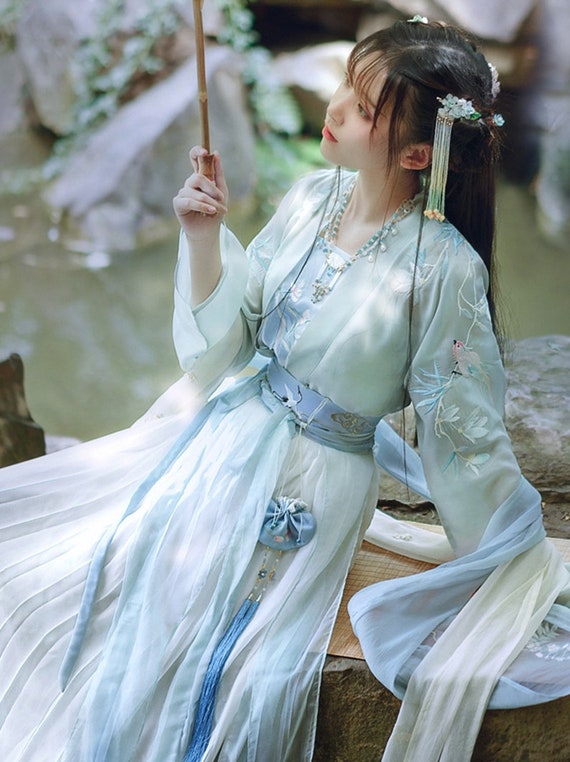 traditional chinese clothing female