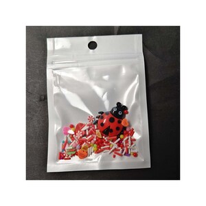 Mélange slime breloque coccinelle, paillettes de pâte polymère, décoration de paillettes réalistes, décoration de plateau à plusieurs niveaux