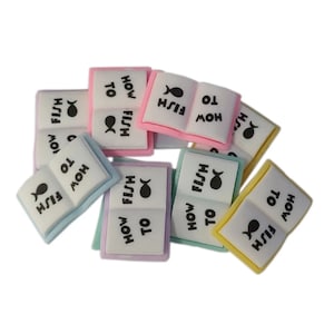 Simulação de livro de peixes com costas planas, cabochões de resina, scrapbooking, decoração de telefone, joias diy, acessórios de decoração artesanal