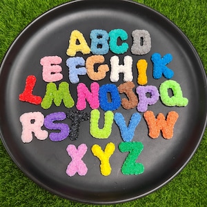 Hars Rose Letter Charms A-Z Alfabet Letter Cabochon fit Haar Boog Haar Touw Diy Plakboek Mobiele Telefoon Case Decoratie