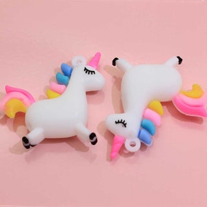 Carino fiabesco PVC Unicorn Charm Multi-stile Cavallo per portachiavi Portachiavi lega Portachiavi Donne Gioielli regalo