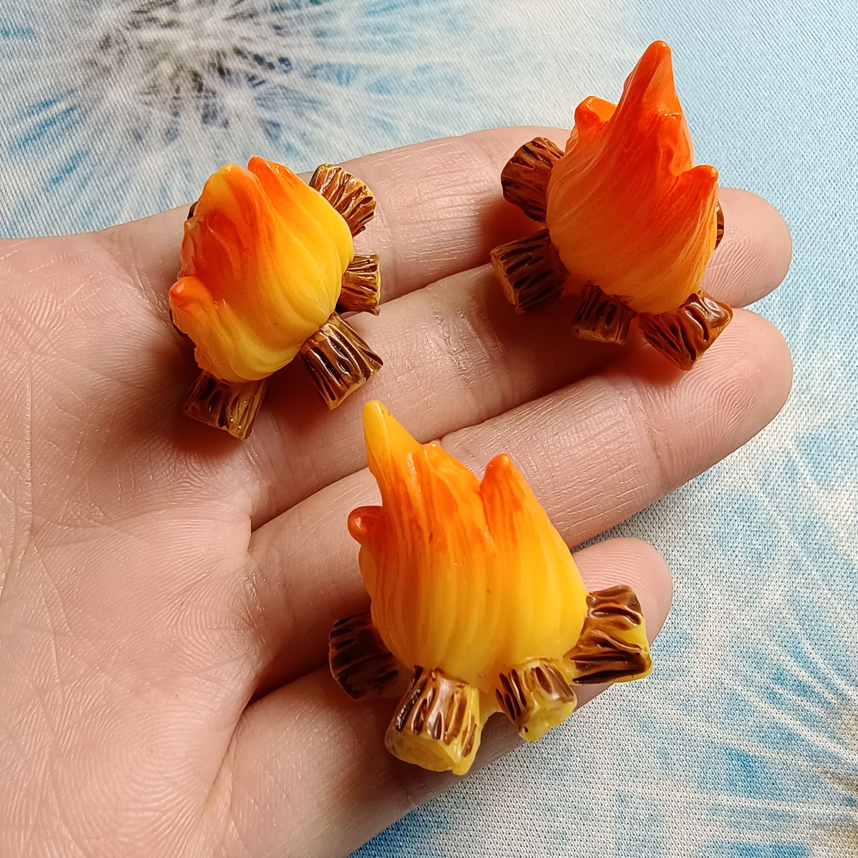 28mm 3D Campfire Centerpiece Artificial Fire Fake Flame Paper