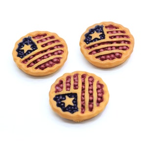 38mm Modelli alimentari Resina 3D Red Bean Pie Figurina in miniatura per la decorazione domestica Frigorifero Magnet Making