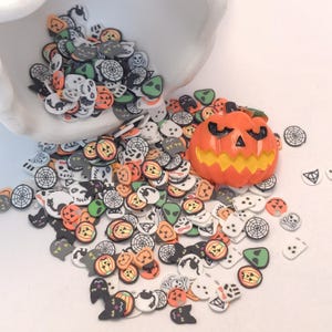 Confeitos de argila polimérica para Halloween, pingentes de abóbora, teia de aranha, abóbora, fantasma, alienígena para copos