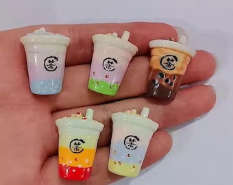 Mini ciondoli a forma di tè Boba in resina con retro piatto, ideali per nail art, decorazioni fai da te per custodie per telefoni e accessori per capelli.