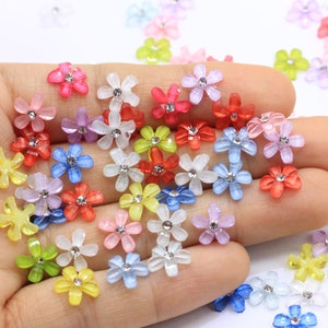 Cabujón de resina con flores pequeñas de 10 mm de colores variados, parte trasera plana, decoración, manualidades, accesorios para álbumes de recortes