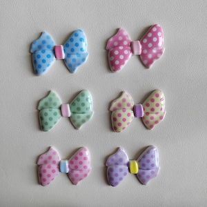 Polka Dot Bowknot Harz Cabochon Cabochon für Feiertage, Scrapbooking Zubehör, Festliche Dekoration, Handwerk Verzierungen
