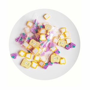 Enfeite de torrada de geleia de uva, fatia de comida de argila de polímero, granulados não comestíveis, pão artificial, granulados de argila de polímero, comida em miniatura