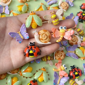 Nuovo stile cabochon in resina insetto grandi api libellule uccelli coleotteri farfalla cartone animato flatback scrapbook mestiere accessorio fai da te decor figurine