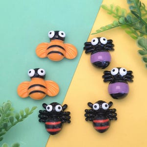 Mini 3D Insects Resin Adorable Spider, Bee Charms for Keychain Accessories, DIY Craft Accessories, Scrapbooking