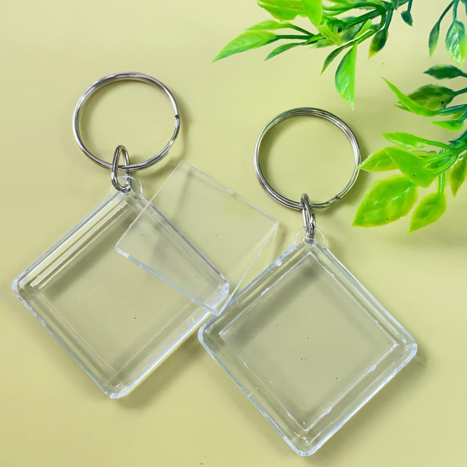 Key Chains Rectangular Clear Acrylic Photo Keychains Rectangle Oval Round Heart Picture Frame ...