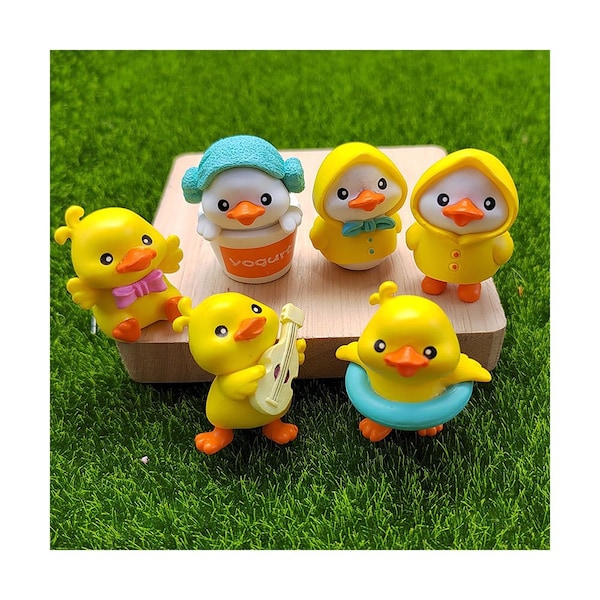 Kawaii 3D Yellow Duck Figurine Resin Crafts Micro Landscape Miniature Fairy Garden Decoration Accessories Moss Ornaments