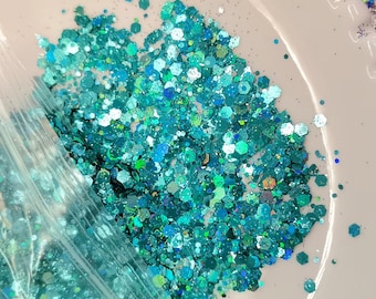 Wholesale Bulk Holographic Glitter Snow Globe Snowglobe Tumbler Glitter Chunky Powder Mix Glitter for Snowglobe Tumblers Nails Slime DIY