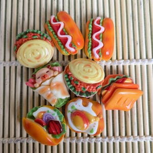 Mini Burger Hot Dog Resin Decorative Charms Realistic Toy House Decor, DIY Craft Accessories for Dollhouses, Play Kitchen Set