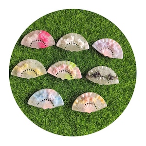 Vintage Fan Resin Flatback Cabochons 100pcs Lovely Fan-shape with Rose Design Flat Back Embellishments for Christmas Decoration