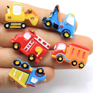 Miniatur Harz Auto LKW Kräne Bulldozer Rakete Dekoration Handwerk Flache Rückseite Cabochon DIY Scrapbooking für Telefon Dekor