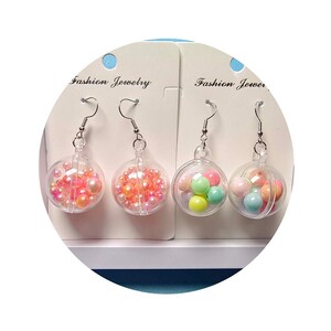 Neue Mode-Design Perlen Gefüllt Ball Anhänger Ohrring Bunte Perlen Kies Kleine Ohrringe für Frauen Temperament Kleine Mädchen Geschenke