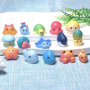 Mini Sea Animals Resin Tiny Ocean Figurines Marine Miniature Plastic Animals Aquarium Ornaments DIY Fish Tank Micro Fairy Garden