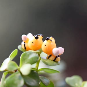 Resin Niedliche Cartoon Kleintier Reh Biene Honigbiene Miniatur Miniatur Garten Blumen Dekoration Basteln