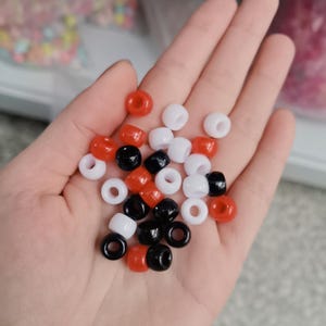 6 * 9 mm zwart-wit doorzichtige plastic ponykralen haarkralen voor kinderen vlechtaccessoires
