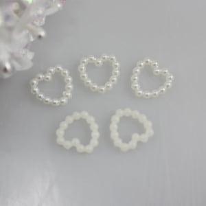 12mm Marfil Blanco Hueco Corazón Abierto Estrellas Perlas Flatbacks Adornos DIY Teléfono Decoraciones de Uñas Scrapbook Crafts Cardmaking
