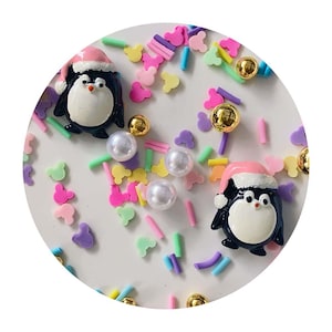 Paquete de 5 g de piezas de arcilla polimérica con forma de pingüino navideño para hacer slime, fundas de teléfono y materiales de relleno para moños agitadores