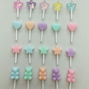 かわいい漫画のクマのハートの星のロリポップキャンディフラットバック樹脂カボション工芸品イヤリングペンダントDIYクラフト作り