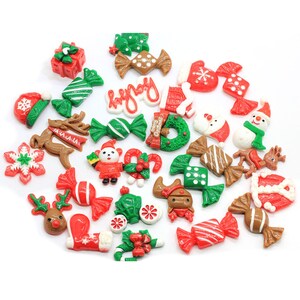 Großhandel Weihnachten Niedliche Kawaii Flatback Resin Cabochons Verschiedene Harz Weihnachtsdekoration Charms Basteln Urlaub