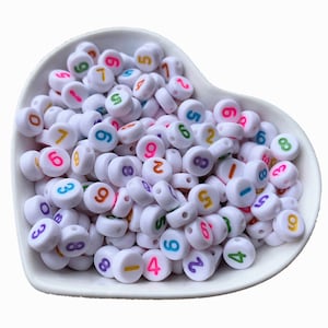 Cuentas acrílicas con números de 4 x 7 mm, blancas, con impresión única de colores 0, 1, 2, 3, 4, 5, 6, 7, 8 y 9, cuentas redondas de plástico sueltas.