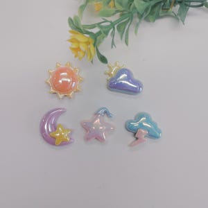 Op het weer geïnspireerde wolk maan zon stervormige hars ambachtelijke bedels 3D miniatuur wolken begint Rainbow Sun