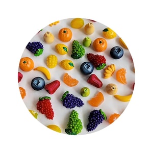 Mini frutta mista artificiale frutta in miniatura frutta in resina figurine modelli di frutta per mini cucina scena casa negozio esposizione decorazione