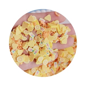 Tema amarillo de verano Mezcla de alimentos Chips de chocolate Queso de limón Rebanadas de arcilla polimérica Sprinkles para manualidades DIY Coctelera de resina Relleno de limo Arte de uñas