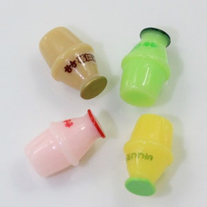 Yamily 1Resin koreanischen Bananen-Joghurt-Charme-Puppenhaus-bunte Flasche DIY, die Anhänger-Schmuck für Keychain Ohrringe Halskette