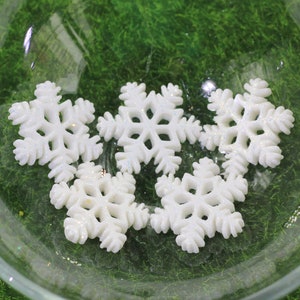 16mm 25mm Weihnachten Weiß Glitzer Schneeflocke Resin Flatback Resin Cabochon für Home Decoraiton