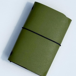Grüner A6 Kunstleder nachfüllbarer Notizbuch Einband - Tri-Fold Notebook Mappe, Reise Notizbuch