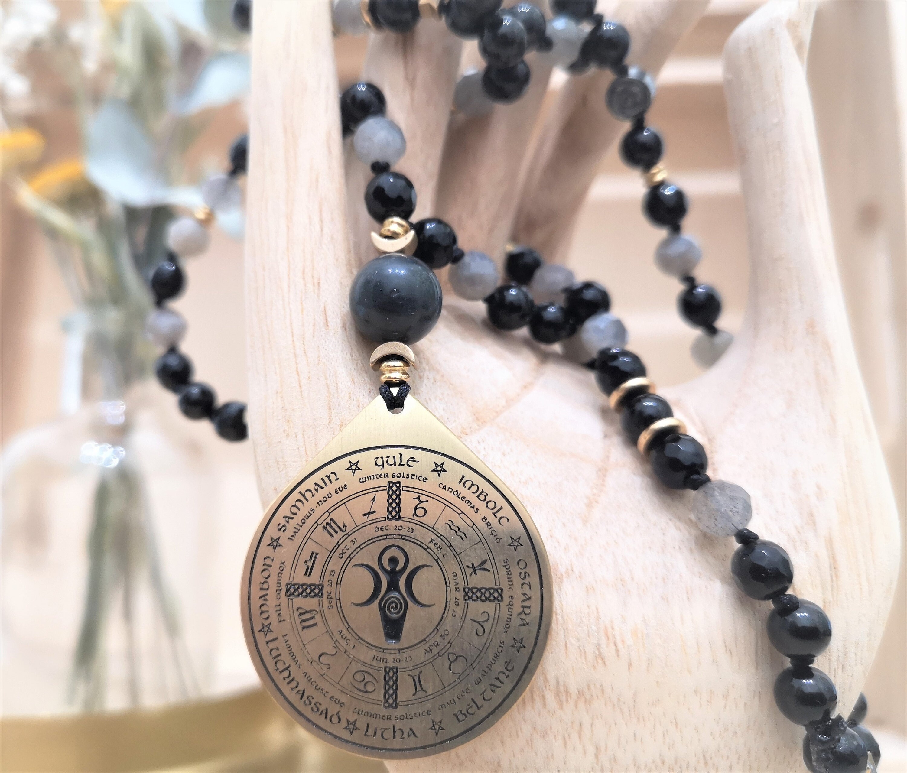 Bronze „Rad Des Jahres“ Anhänger – Wicca &am Produktbild-Vorschau 3