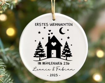 Erstes Weihnachten im neuen Zuhause Baumschmuck, Personalisierter Weihnachtsanhänger 2025 mit Namen Adresse, Geschenk Einzug Deko Richtfest